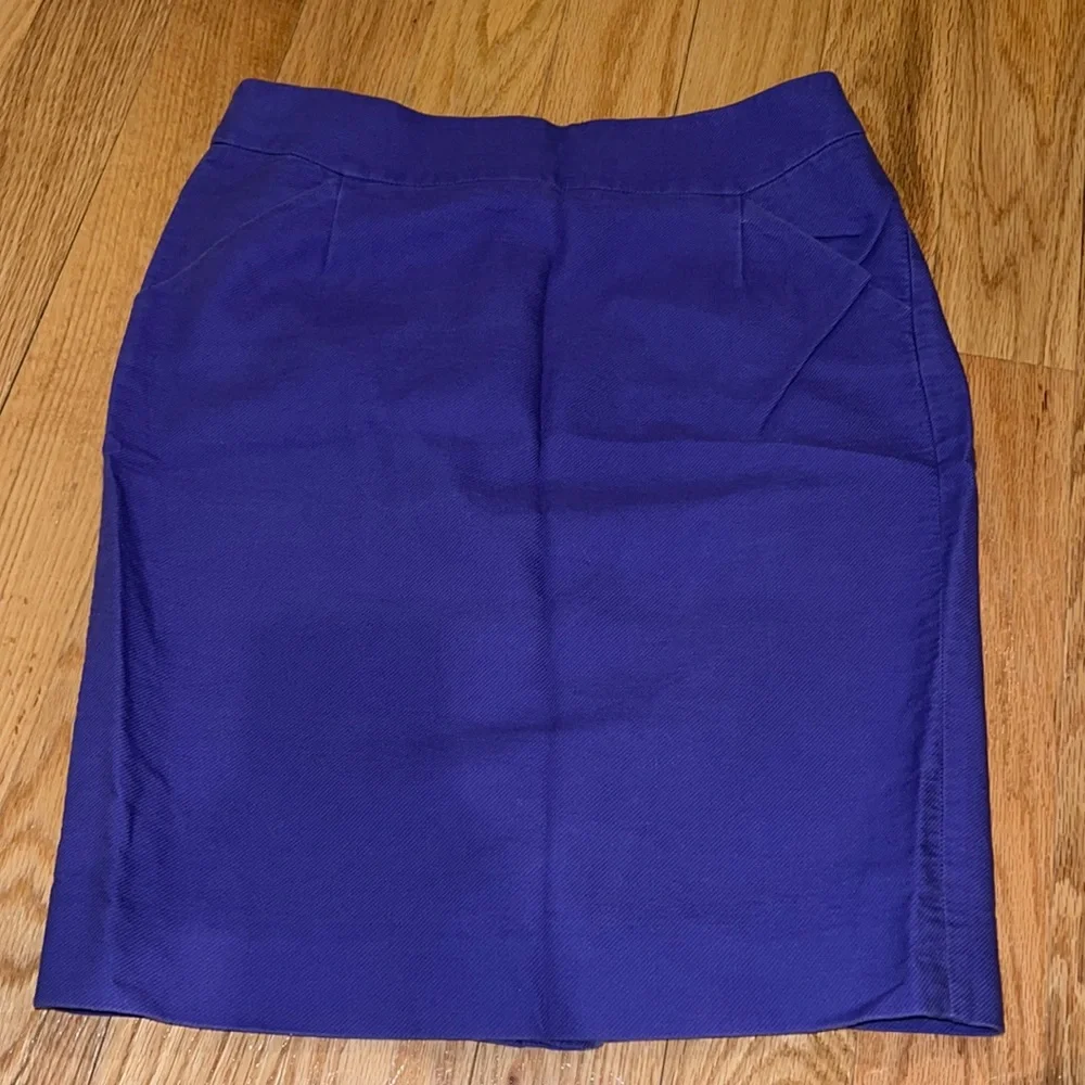J crew | the pencil skirt size 8 purple